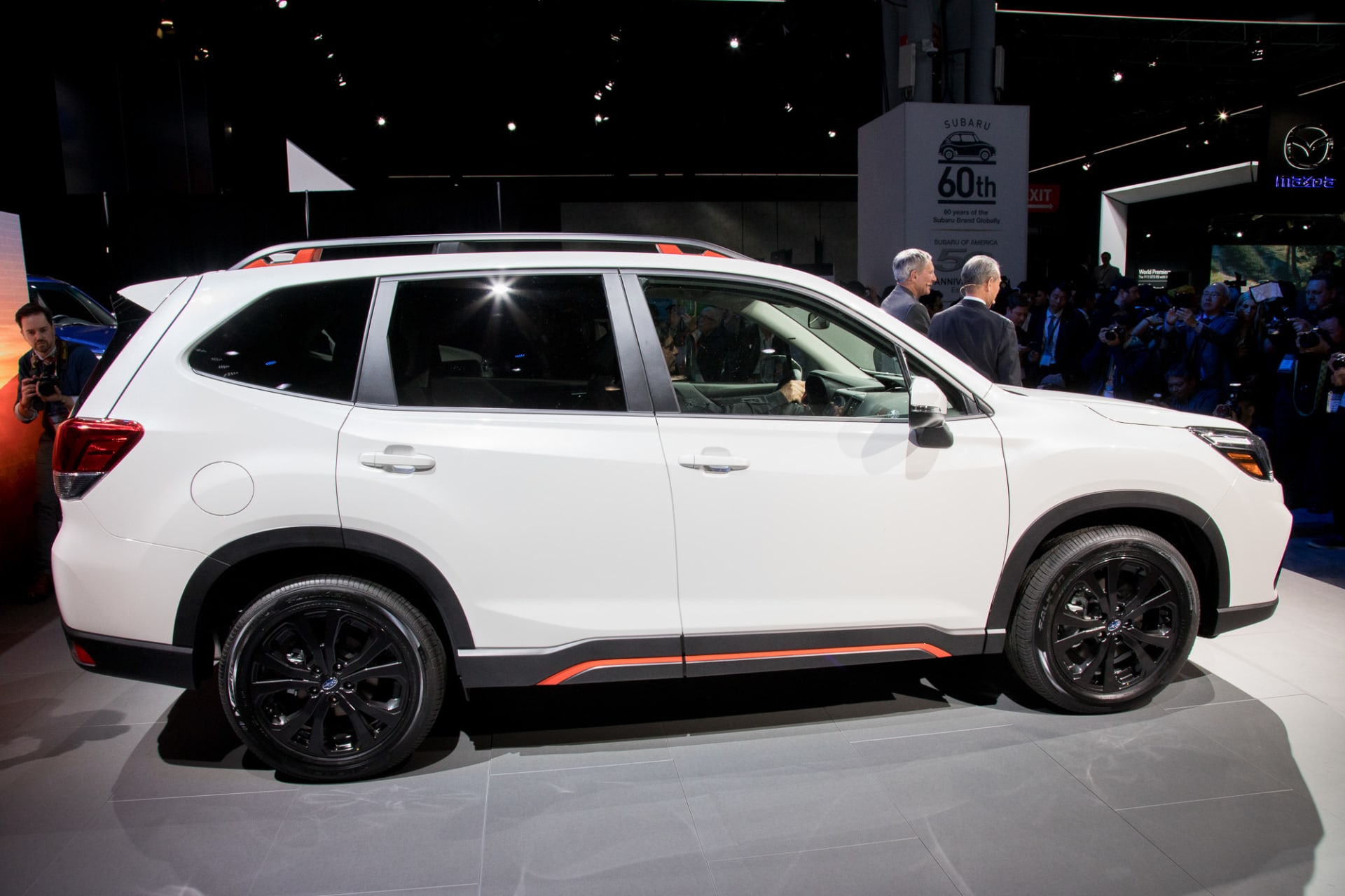 09-subaru-forester-2019-cl.jpg