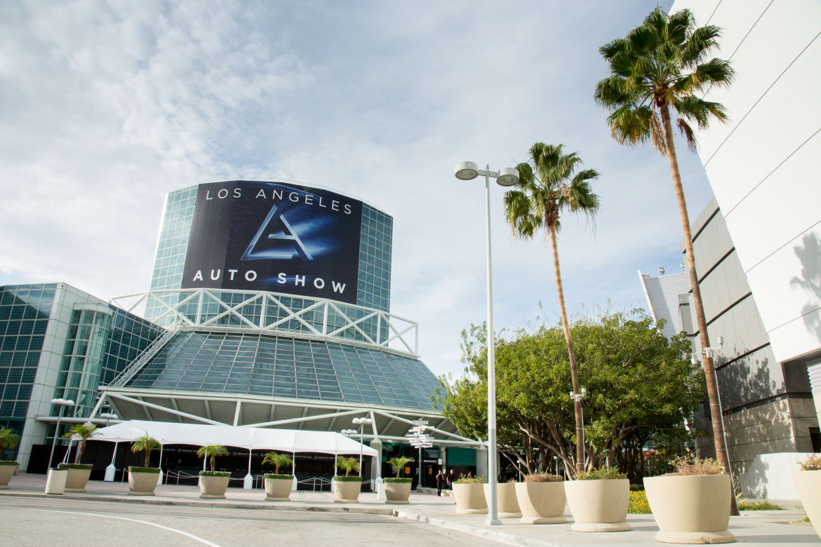 16_Los_Angeles_Auto_Show_Preview.jpg