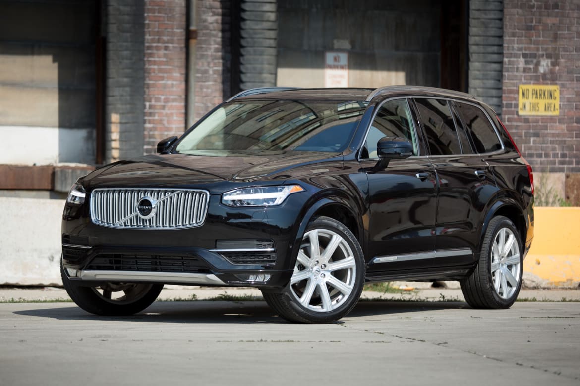 16Volvo_XC90_ES_01.jpg