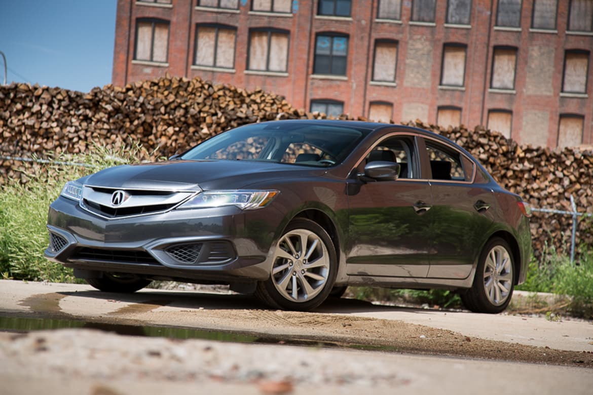 16_Acura_ILX_Review.jpeg