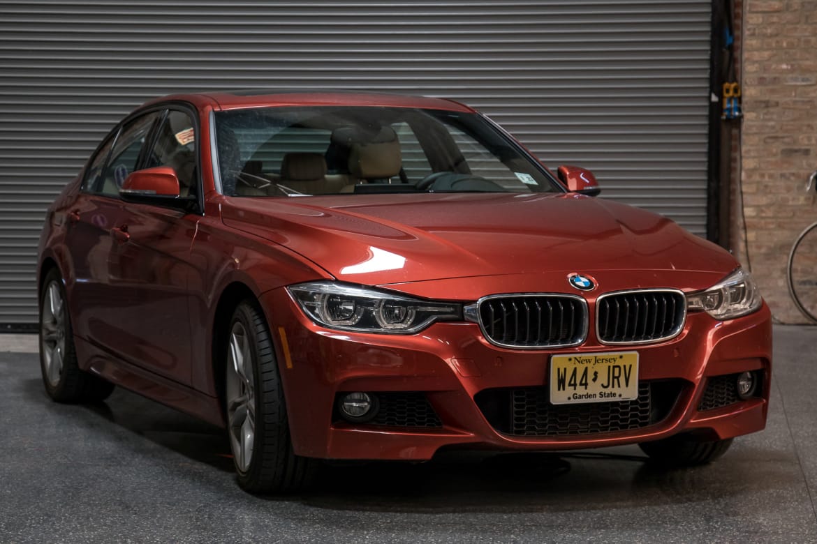 07-bmw-340i-2018-angle--exterior--front--orange.jpg