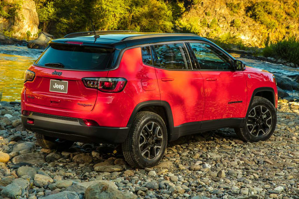 19_Jeep_Compass_OEM.jpg