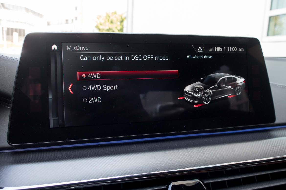 29-bmw-m5-2018-center-stack-display--interior.jpg