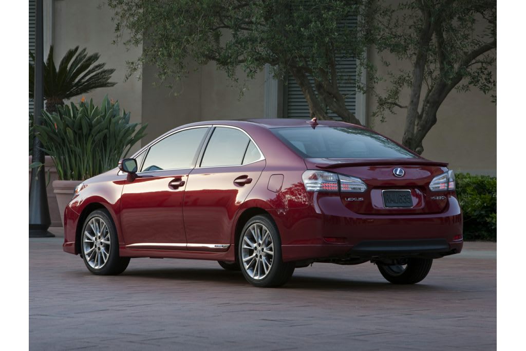 20102012 Lexus HS 250h Oil Issue News