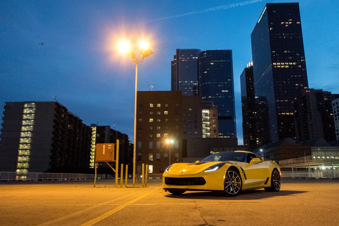 17Chevrolet_Corvette-Grand-Sport_BW_01.jpg
