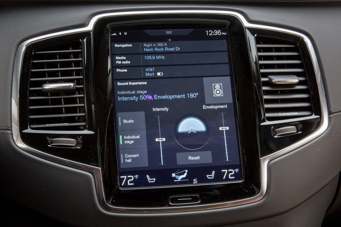 16Volvo_XC90_CARSCOM_ES_39.jpg