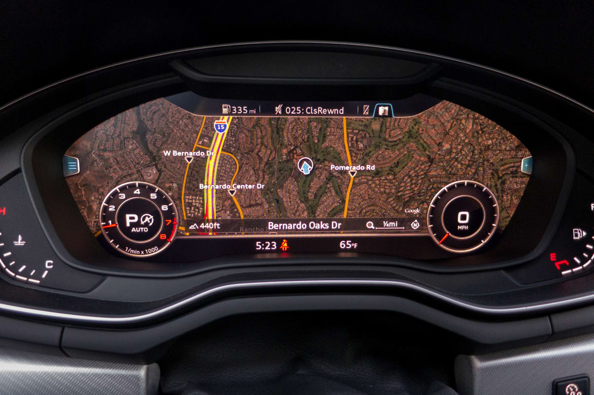 17Audi_A4_FD_KM_09.jpg