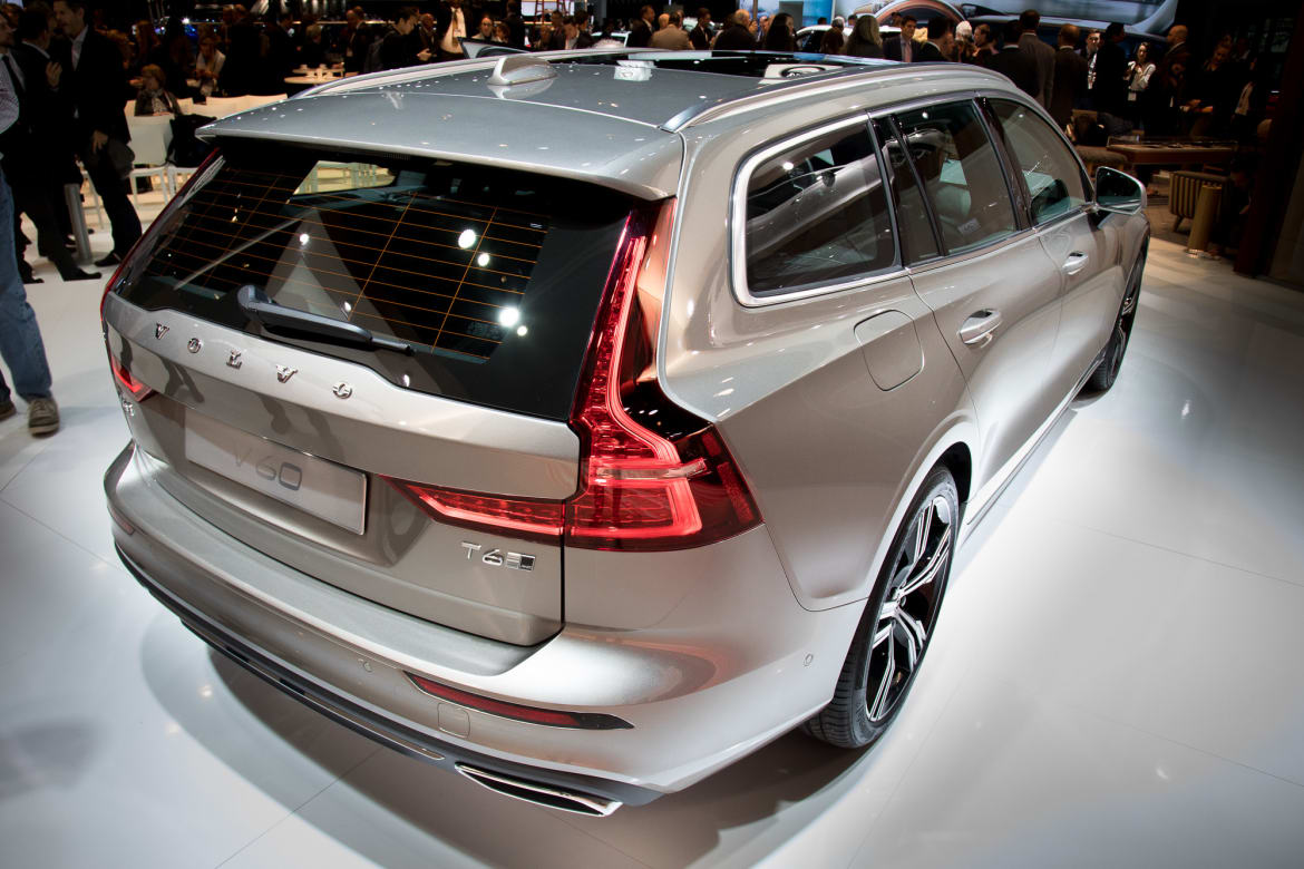 06-volvo-v60-2019-cl.jpg