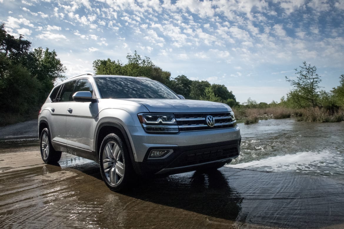 18Volkswagen_Atlas_BW_02.jpg