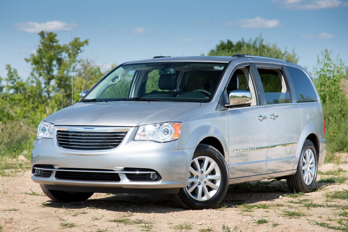 15Chrysler_TownCountry_ES_01.jpg