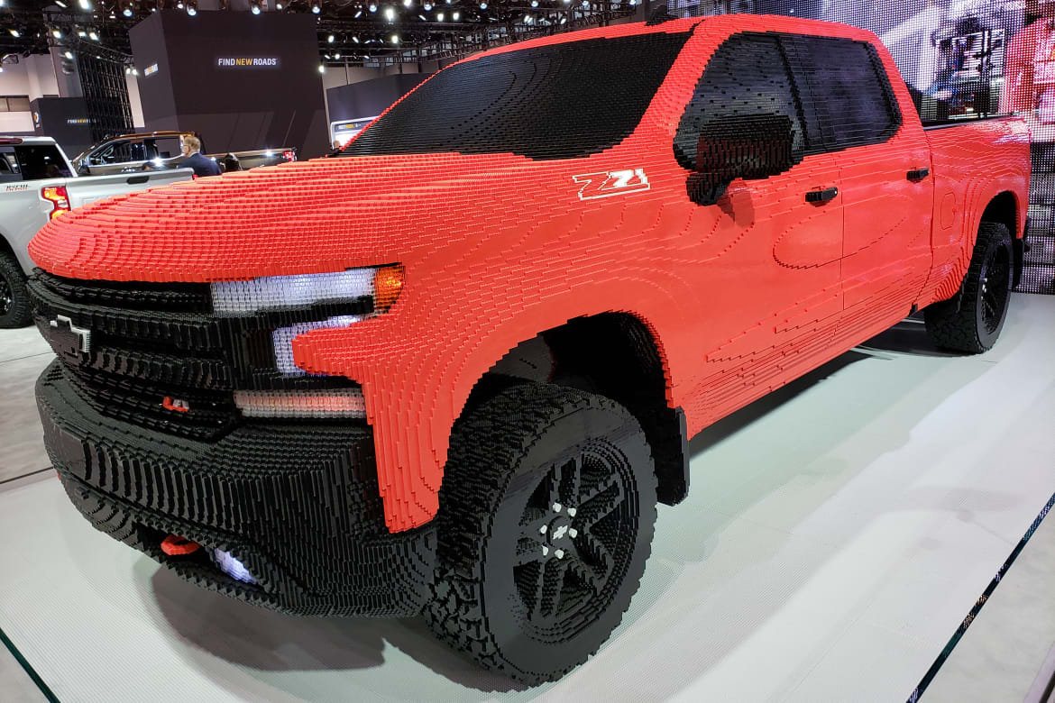 Lego_Chevrolet_Silverado_1500_Z71_MS.jpg