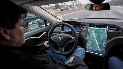 16Tesla_ModelS_AutopilotDemo_ES_17.jpg